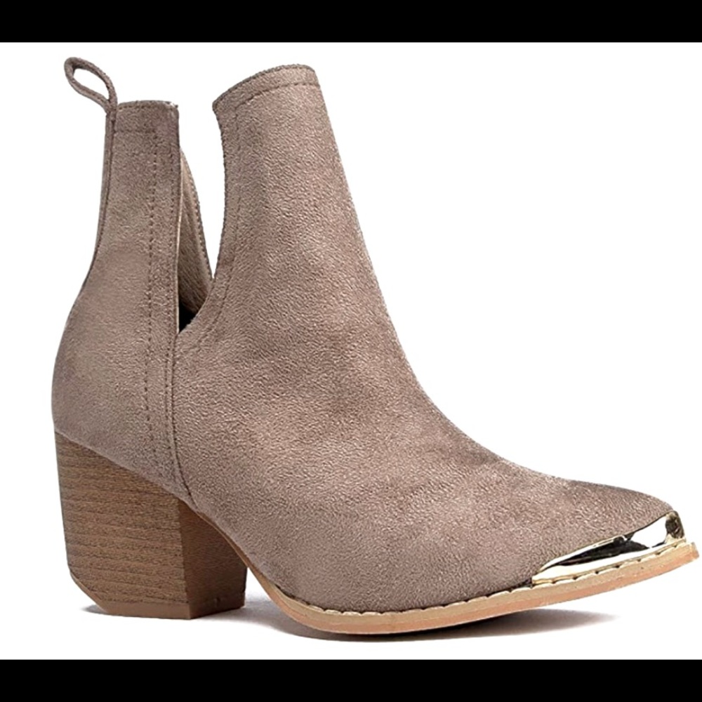 SUPER CUTE Nude Faux Suede Metal Pointed Toe booties